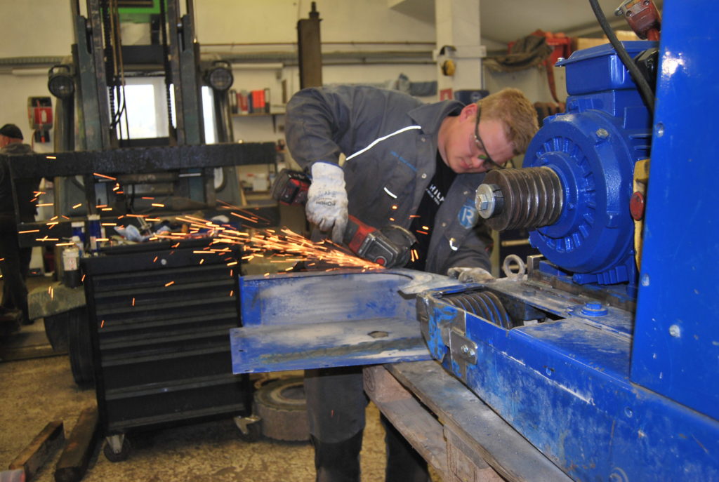 Karriere – Reingen Baumaschinen – Baumaschinen Vermietung, Reparatur ...